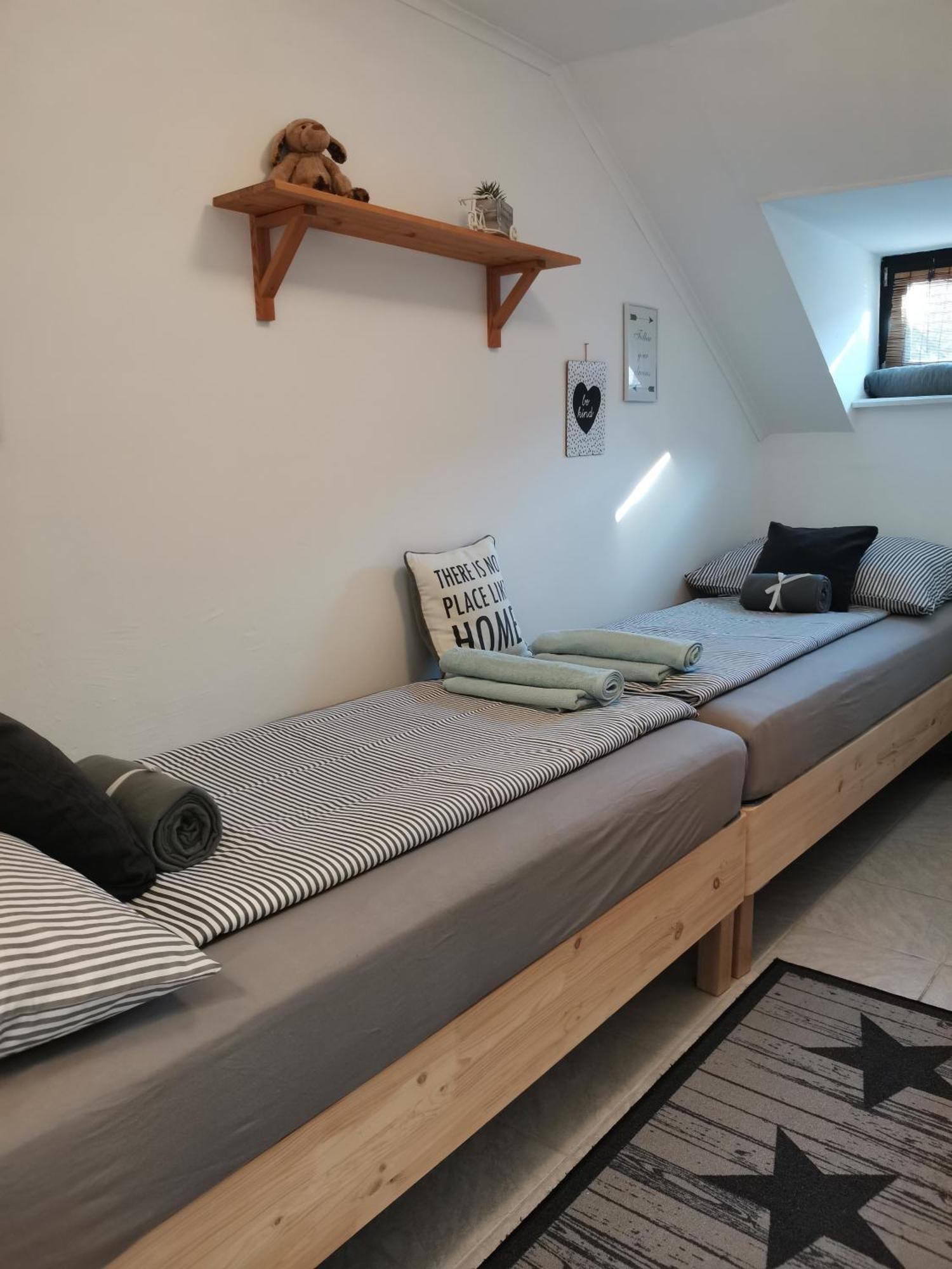Apartman Rose Eger Luaran gambar